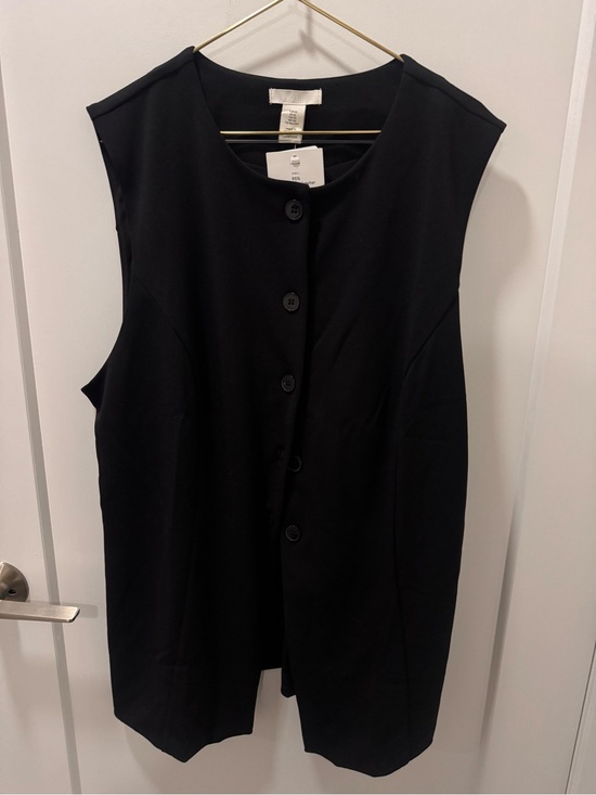H&M Tops - Brand new H&M chic Sleeveless Black Button-Front Vest size XL